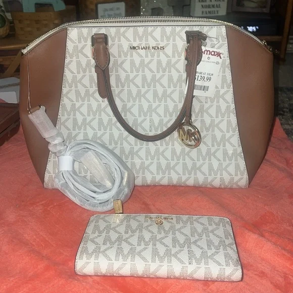 Micheal Kors purse and wallet - Picture 2 of 6